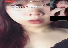 trần ha linh sex Cô gái trẻ khoe bướm múp rụp xinh đẹp